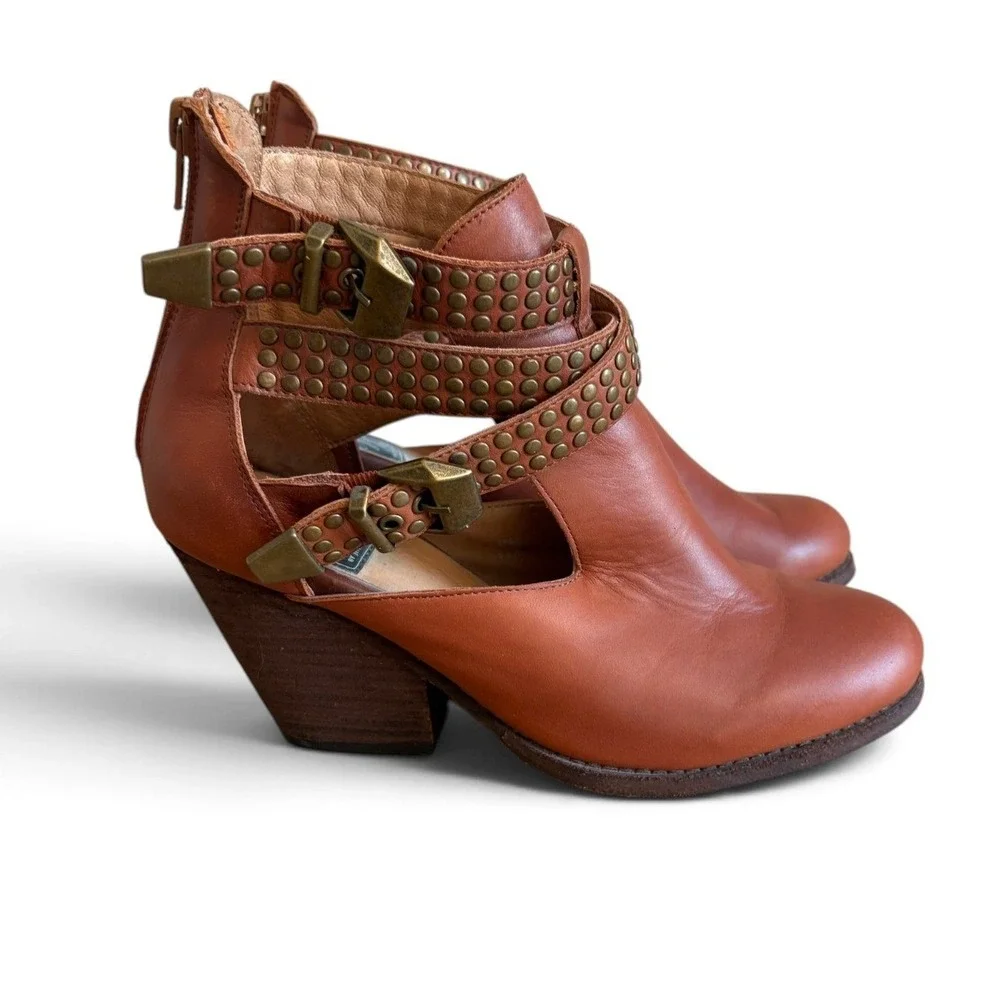 Jeffrey Campbell smooth tan